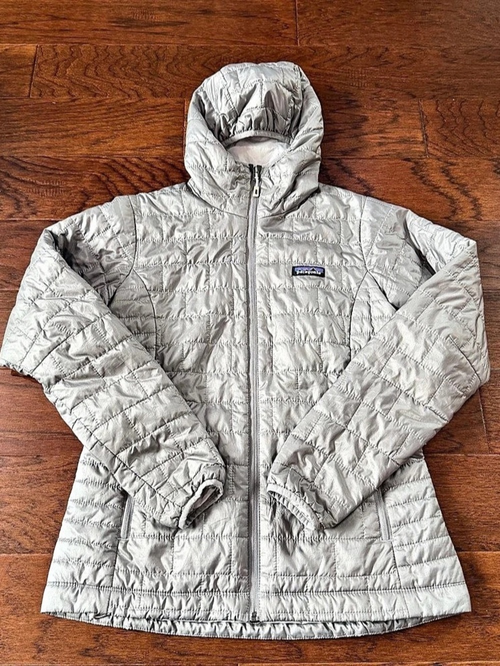 Patagonia Nano Puff Hoodie Womens Medium Gray Jacket Quilted Hiking Outdoor